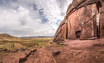 Amaru Muru en Puno: portal de piedra y paisaje del altiplano